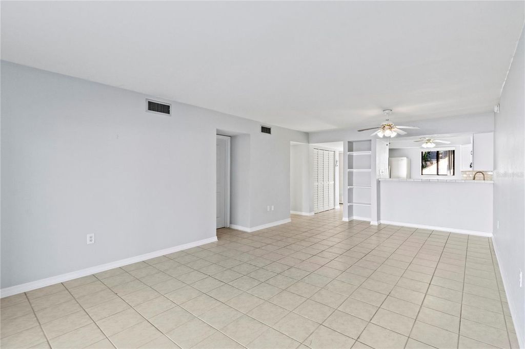 Image 39 of property listing at 1801 GULF DRIVE N 160, Bradenton Beach, FL 34217