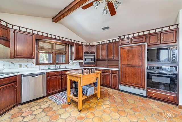 120 Kings Road, Sonora, TX 76950