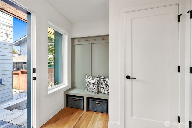 709 N 65th Street, Seattle, WA 98103