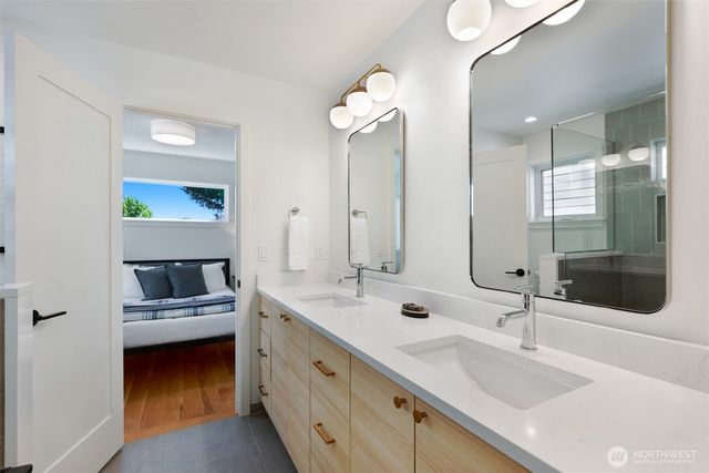 709 N 65th Street, Seattle, WA 98103