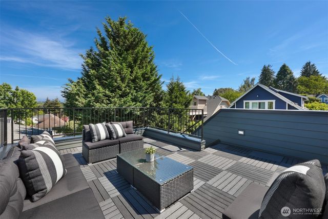 709 N 65th Street, Seattle, WA 98103