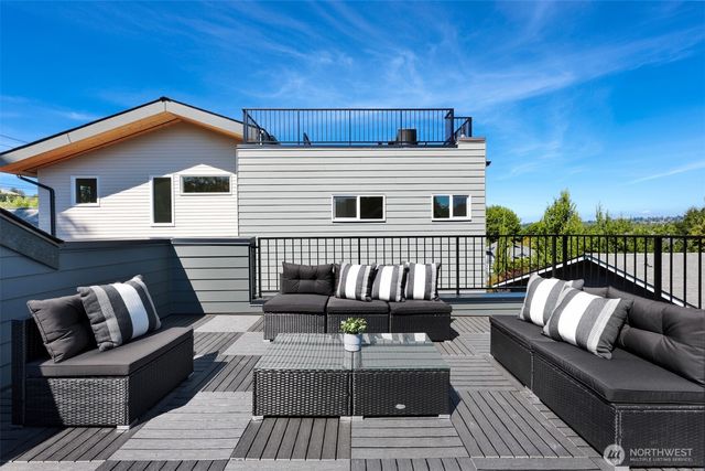709 N 65th Street, Seattle, WA 98103