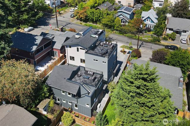 709 N 65th Street, Seattle, WA 98103