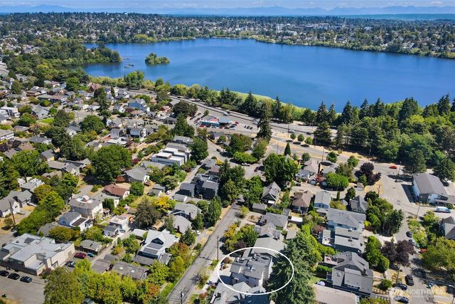 709 N 65th Street, Seattle, WA 98103