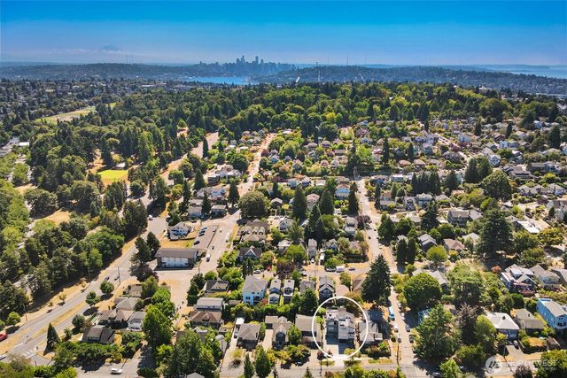 709 N 65th Street, Seattle, WA 98103
