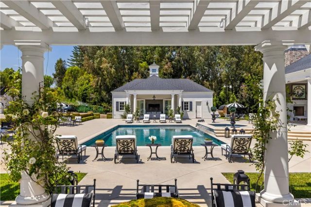 85 Crestview, Camarillo, CA 93010