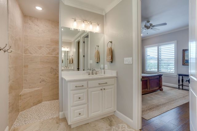 138 Calle Encino Lane, Millsap, TX 76066