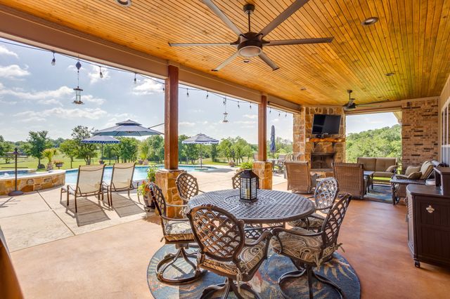 138 Calle Encino Lane, Millsap, TX 76066