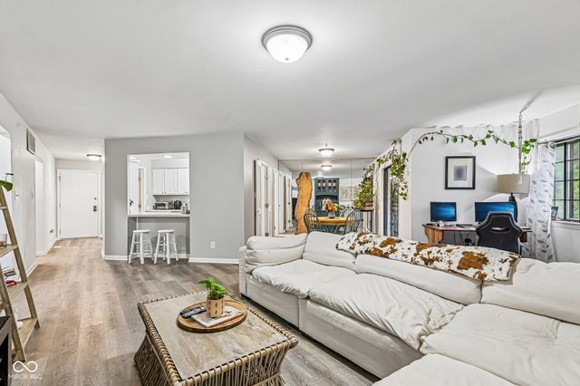 2222 Rome Drive B, Indianapolis, IN 46228