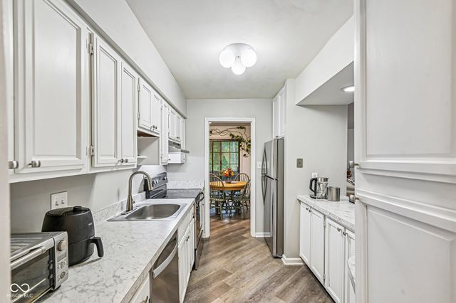 2222 Rome Drive B, Indianapolis, IN 46228