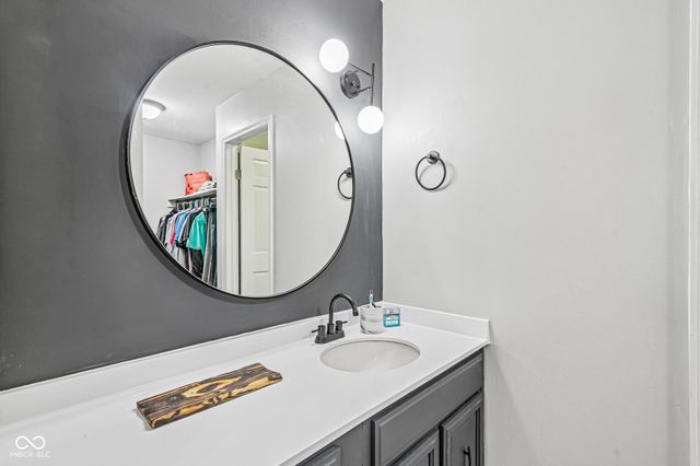 2222 Rome Drive B, Indianapolis, IN 46228