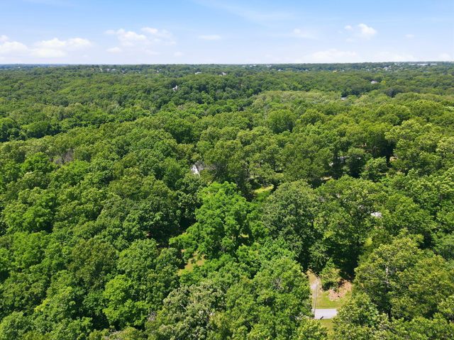 2352 S Valley View Lane, Springfield, MO 65809