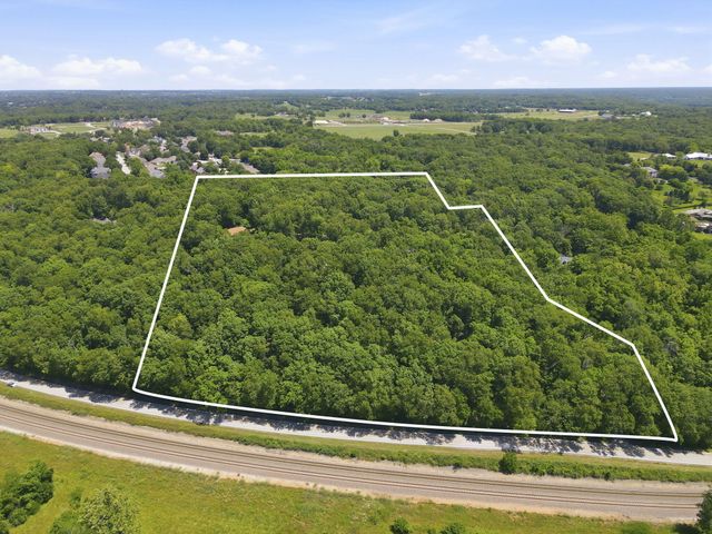 2352 S Valley View Lane, Springfield, MO 65809