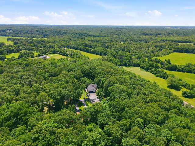 2352 S Valley View Lane, Springfield, MO 65809