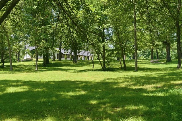 2352 S Valley View Lane, Springfield, MO 65809