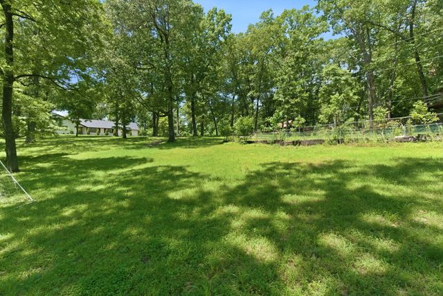2352 S Valley View Lane, Springfield, MO 65809