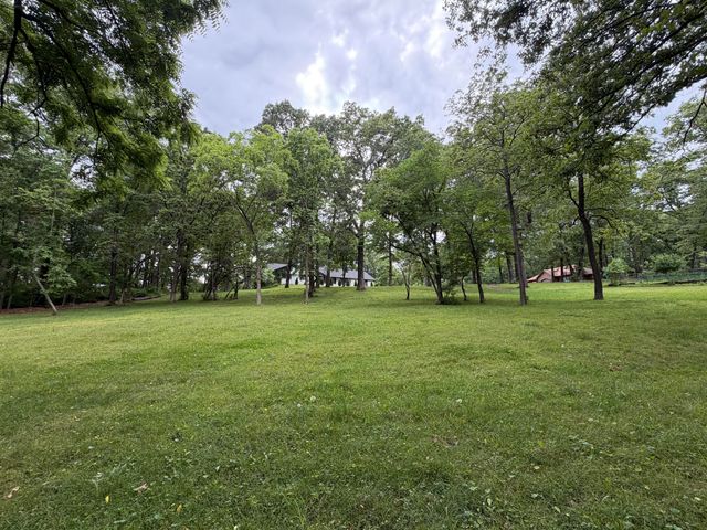 2352 S Valley View Lane, Springfield, MO 65809