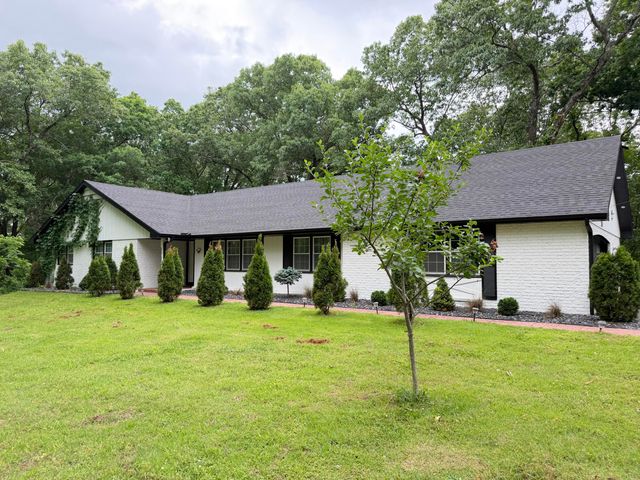 2352 S Valley View Lane, Springfield, MO 65809