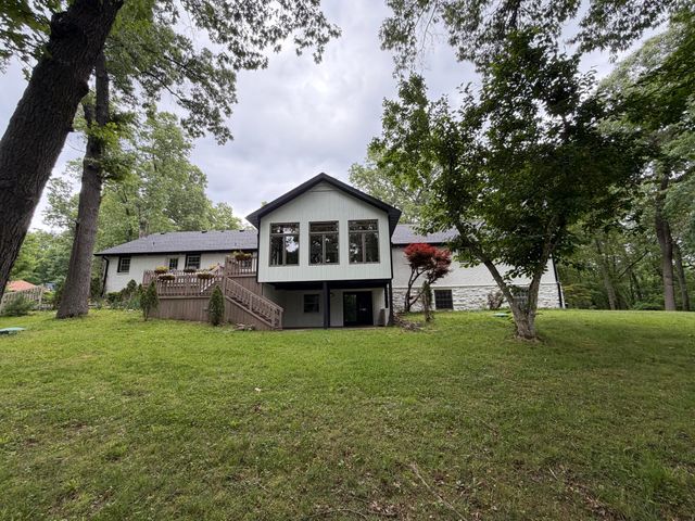 2352 S Valley View Lane, Springfield, MO 65809