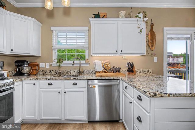 510 LILAC TER NE, Leesburg, VA 20176