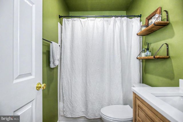 510 LILAC TER NE, Leesburg, VA 20176