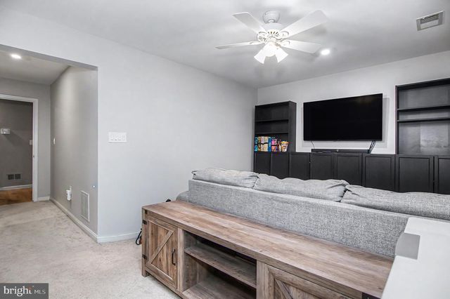 510 LILAC TER NE, Leesburg, VA 20176