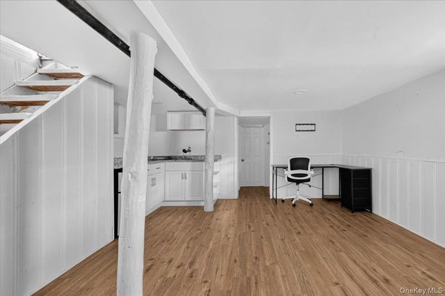 15 Depan Avenue, Floral Park, NY 11001