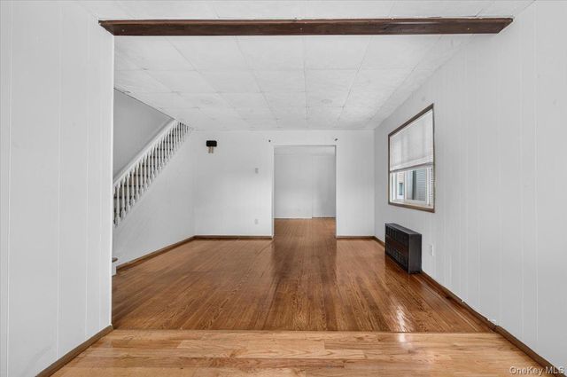15 Depan Avenue, Floral Park, NY 11001