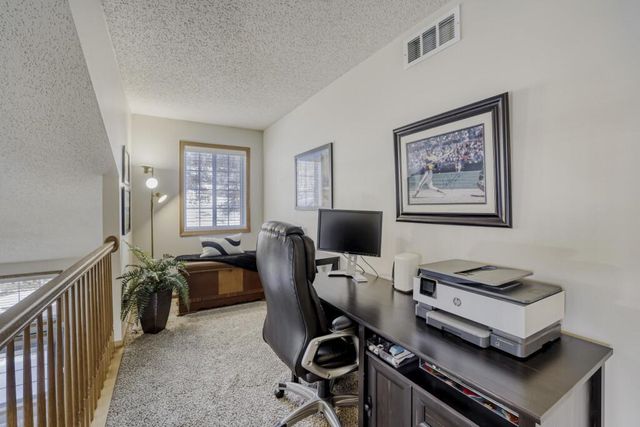 6689 Pine Crest Trail S, Cottage Grove, MN 55016