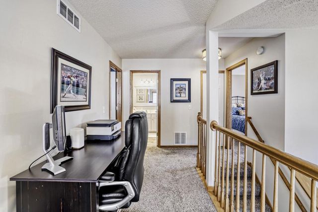 6689 Pine Crest Trail S, Cottage Grove, MN 55016