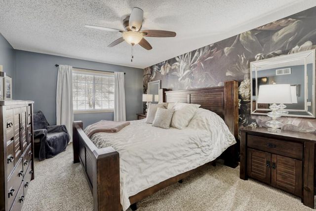 6689 Pine Crest Trail S, Cottage Grove, MN 55016