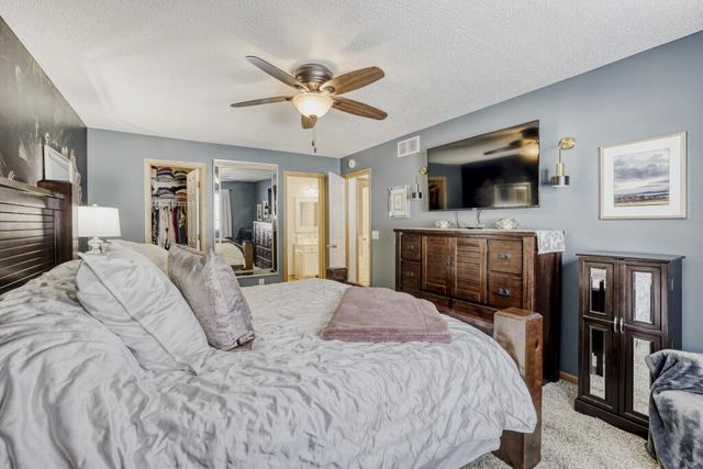 6689 Pine Crest Trail S, Cottage Grove, MN 55016