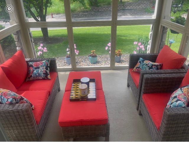 6689 Pine Crest Trail S, Cottage Grove, MN 55016