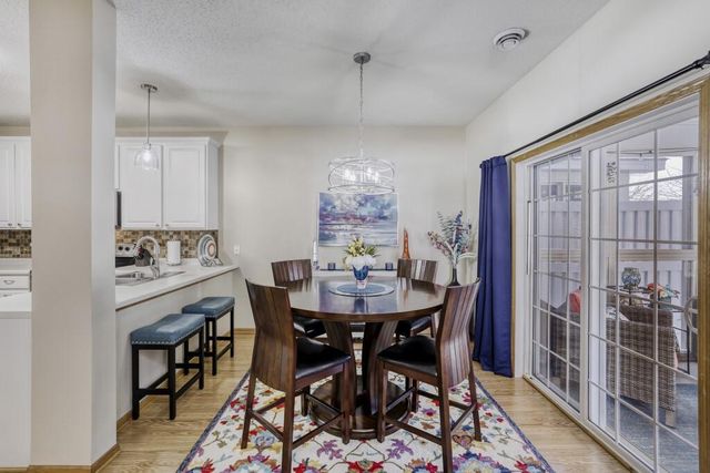 6689 Pine Crest Trail S, Cottage Grove, MN 55016