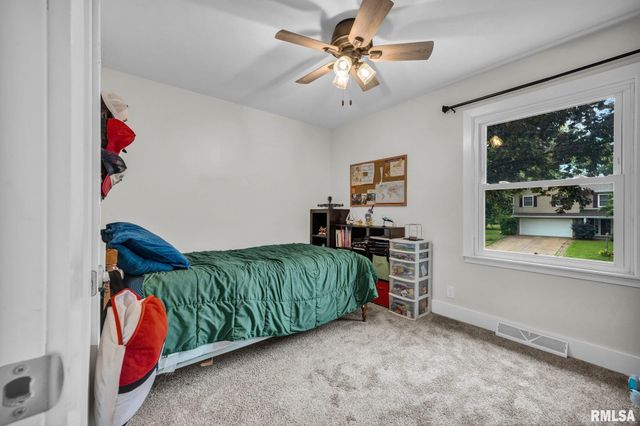 1020 E MADISON Street, Morton, IL 61550