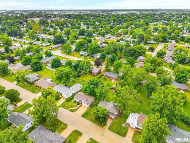1020 E MADISON Street, Morton, IL 61550