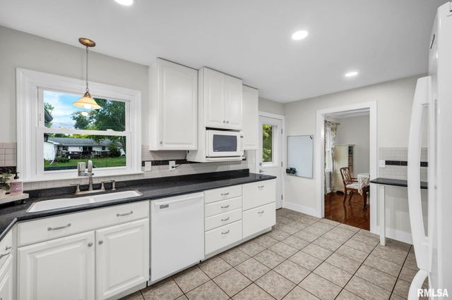 1020 E MADISON Street, Morton, IL 61550