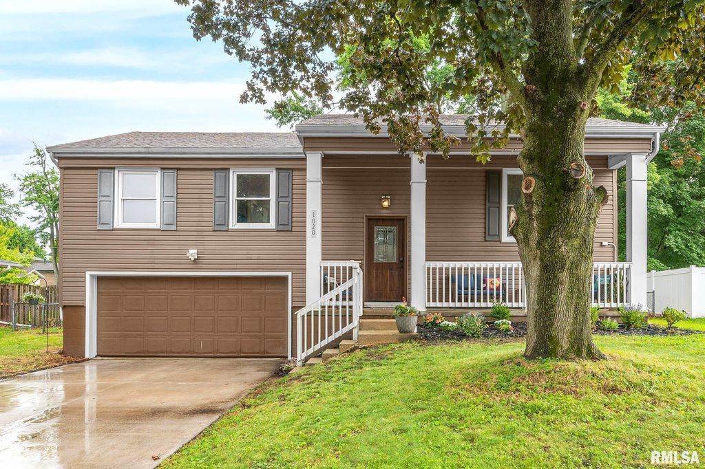 1020 E MADISON Street, Morton, IL 61550