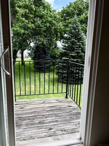 4384 15 Mile Road, Sterling Heights, MI 48310