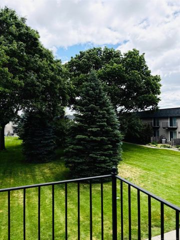 4384 15 Mile Road, Sterling Heights, MI 48310