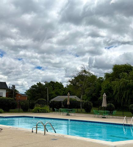 4384 15 Mile Road, Sterling Heights, MI 48310