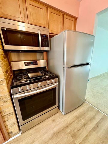 4384 15 Mile Road, Sterling Heights, MI 48310