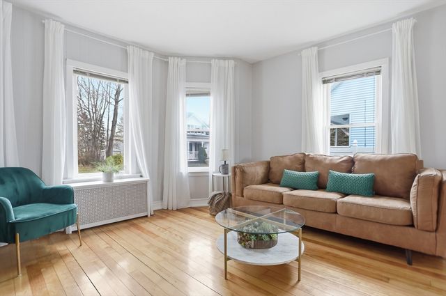 43 Tampa St, Worcester, MA 01604