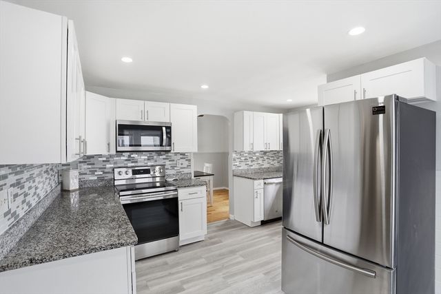 43 Tampa St, Worcester, MA 01604