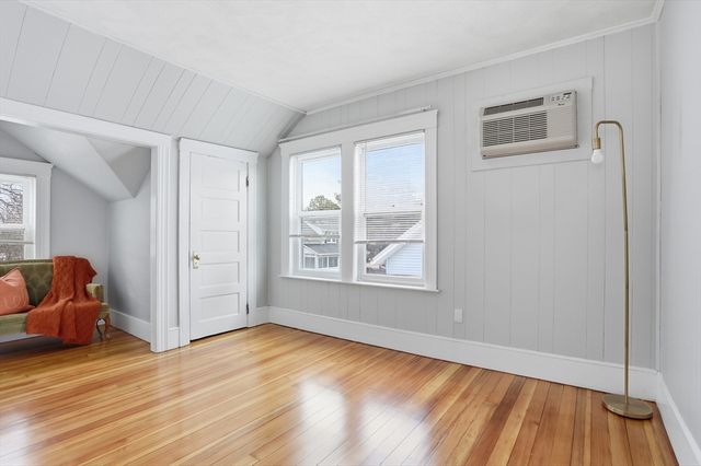 43 Tampa St, Worcester, MA 01604