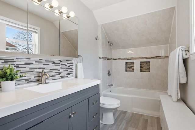 43 Tampa St, Worcester, MA 01604