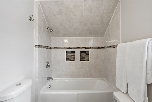 43 Tampa St, Worcester, MA 01604