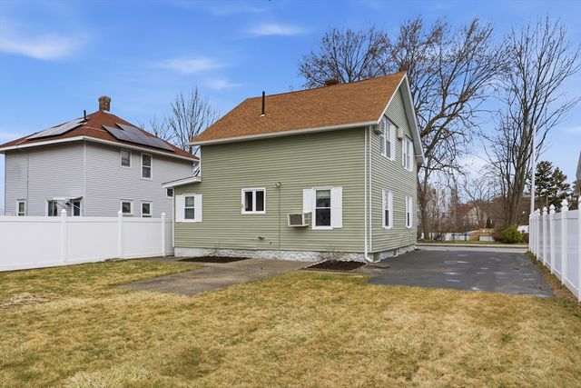 43 Tampa St, Worcester, MA 01604