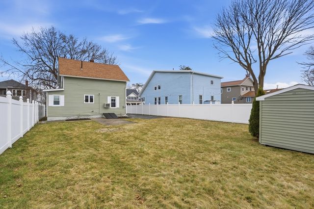 43 Tampa St, Worcester, MA 01604