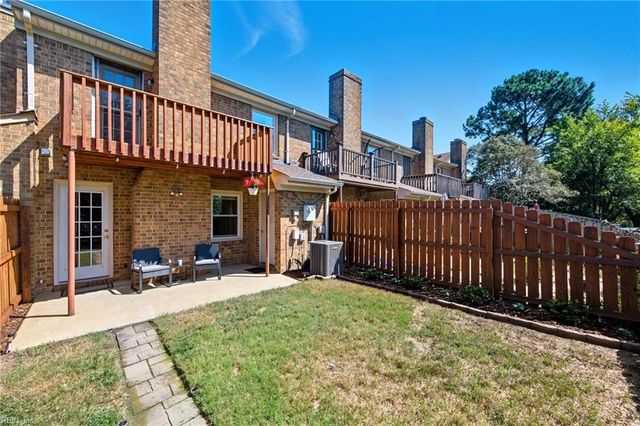 53 Dawn LN, Hampton, VA 23666